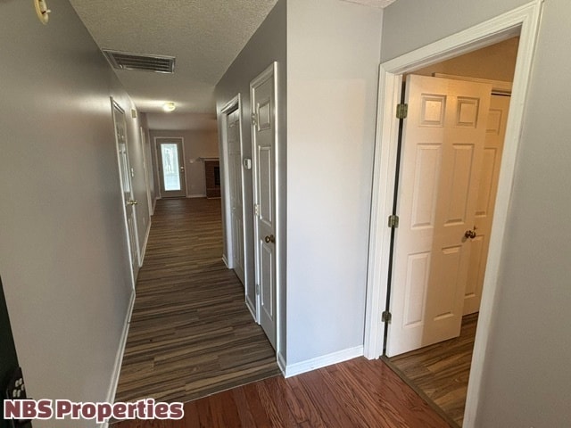 Foto del edificio - 8032 Stablegate Way