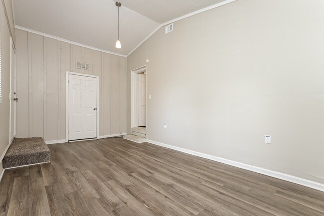 Foto del edificio - 2080 Shelby St