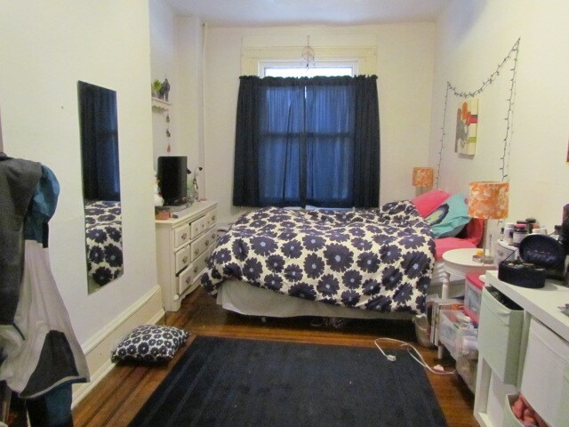 Habitación - 3331 Spring Garden St