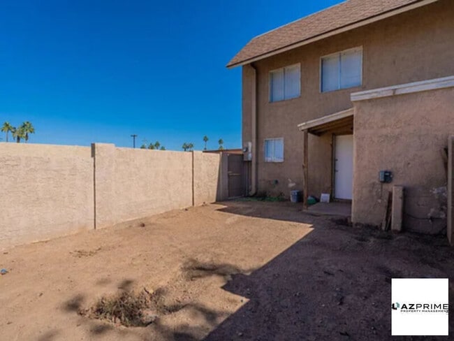 Building Photo - perfect home for your family