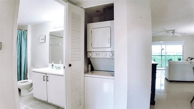Foto del edificio - 12551 SW 16th Ct