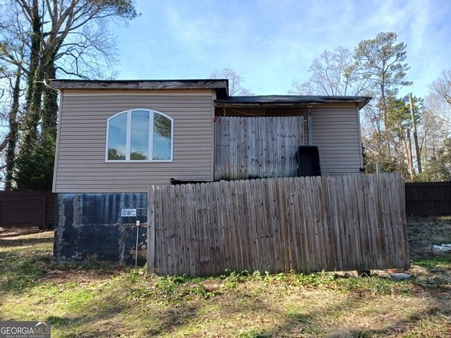 Building Photo - 605 Bolton Rd NW