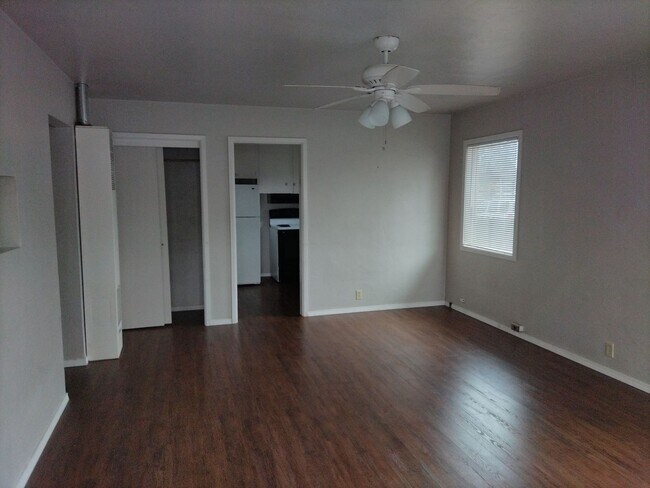 Foto del edificio - 513 SE K St