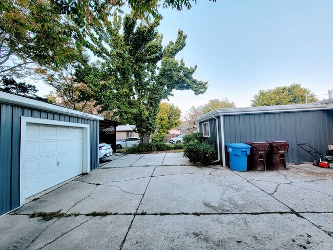 Foto del edificio - AMAZING Midvale Home in perfect central location!