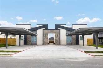 Building Photo - 11 San Jose Dr