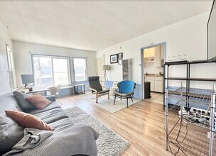 Building Photo - 312 Rosecrans Ave
