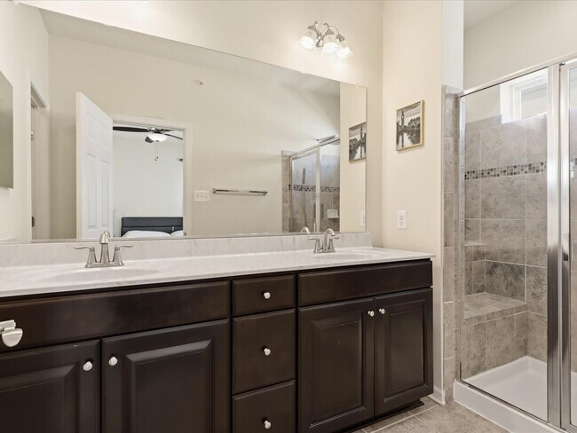 Building Photo - 3 Bed/2.5 Bath End-of-Row Beltsville Townhome