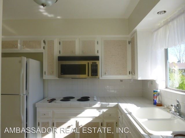 Building Photo - 2 br, 2 bath House - 3615 Vista Bella #34