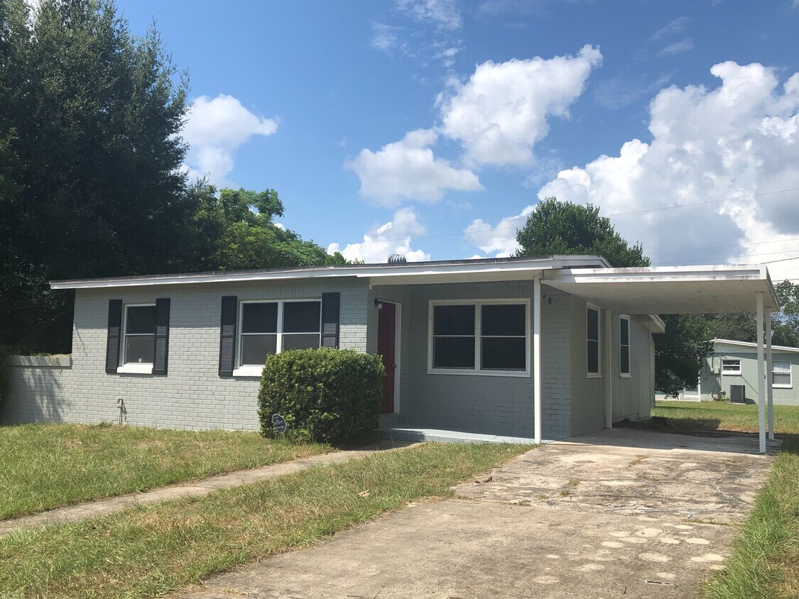 Primary Photo - 2 Bed 1 Bath Home | Pet Friendly | Washer ...
