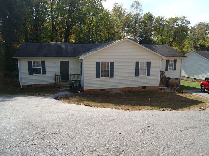Foto principal - 2BD/1BA Unit in Newton