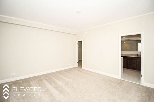 Foto del edificio - 312 W Belden Ave