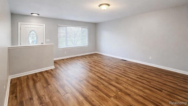 Foto del edificio - 21816 E 10 Mile Rd