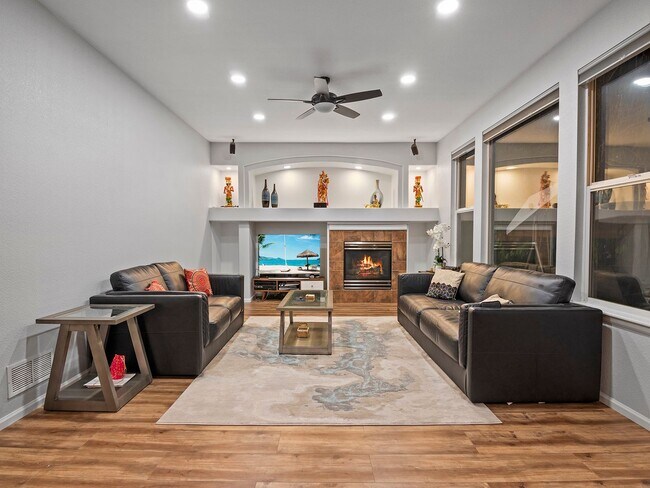 Foto del edificio - Stunning 4-Bed, 3-Bath House in SE Fort Collins!