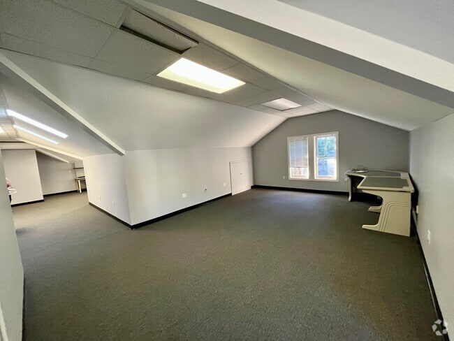 Building Photo - 227 Cypress St