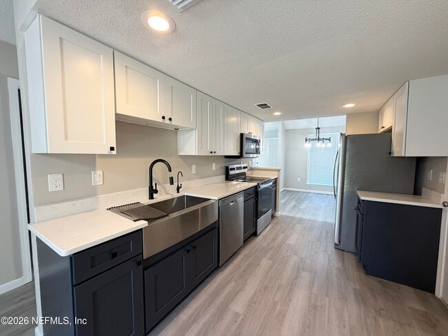 Building Photo - 3545 N Ride Dr
