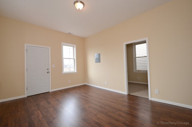 Family Room - 3726 S Emerald Ave