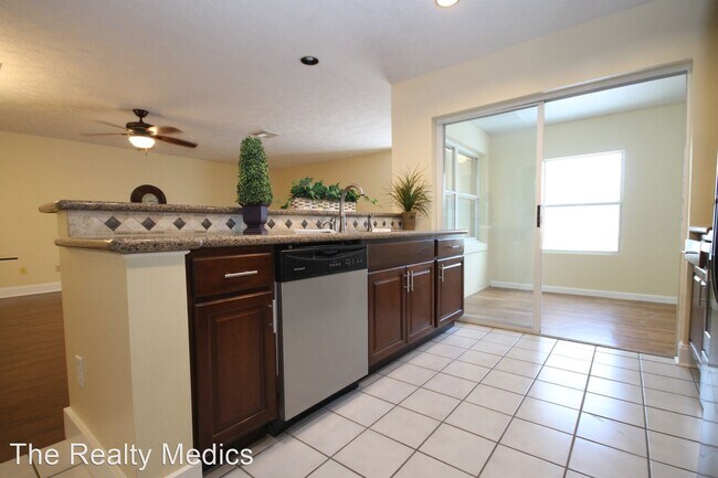 Building Photo - 3 br, 2 bath House - 2965 Poplar Ave