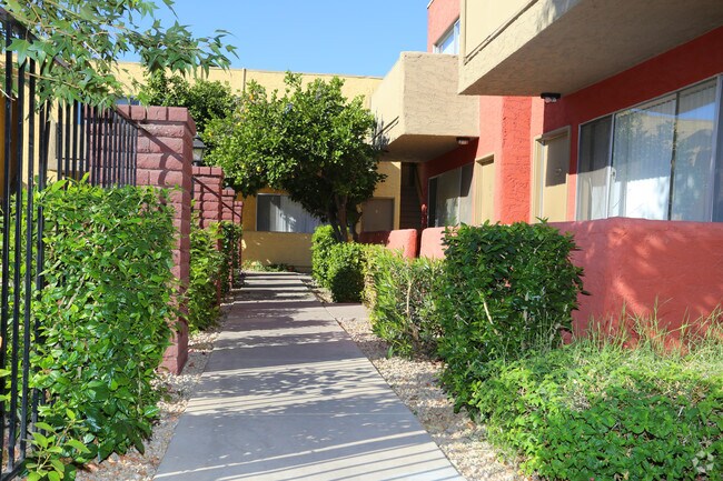 Foto del edificio - Sunflower Apartments