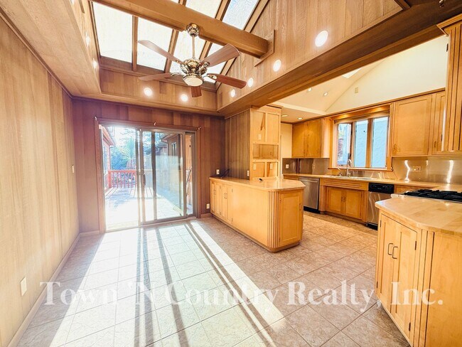 Building Photo - Charming 2BR/1BA Home in Maple Park – Full...