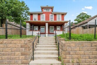 Building Photo - 427-427 S Rural St