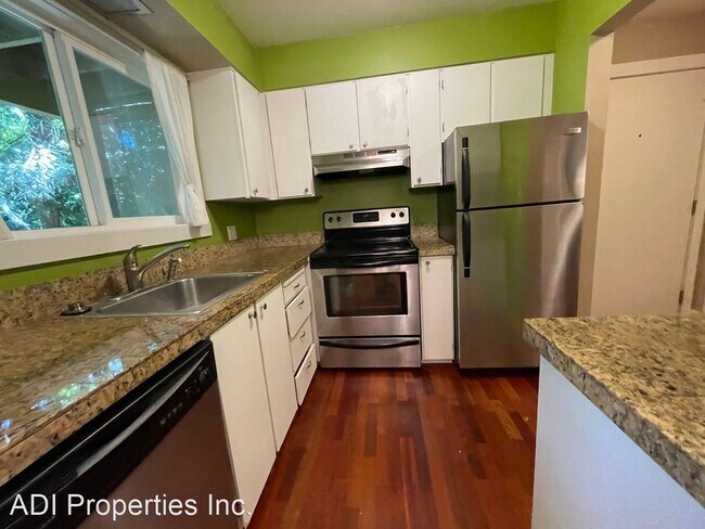 Building Photo - 2 br, 1 bath House - 6801 SW Terri Ct. #59