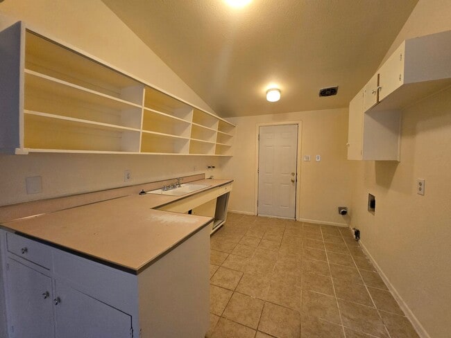Building Photo - Completely remodeled home!