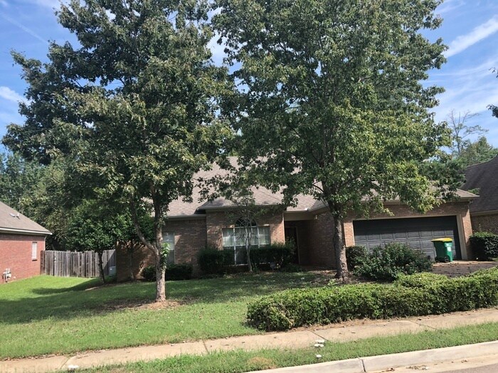 Primary Photo - Beautiful Home in Ridgeland