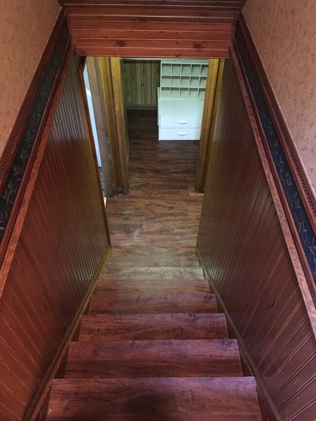 Building Photo - 926 Tibbetts Wick