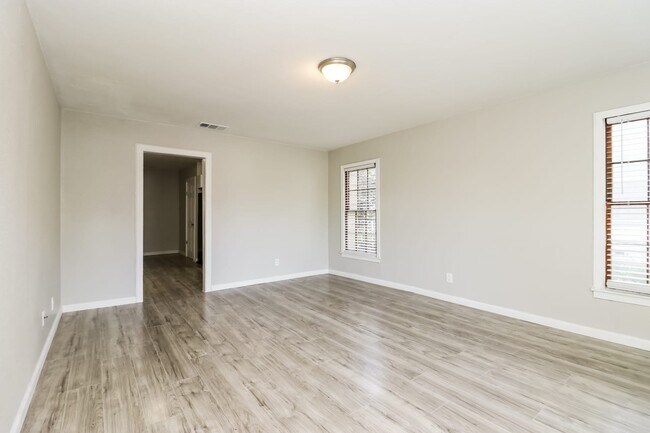 Foto del edificio - 1201 W Beddell St