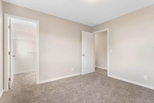 Building Photo - 737 Butternut Dr