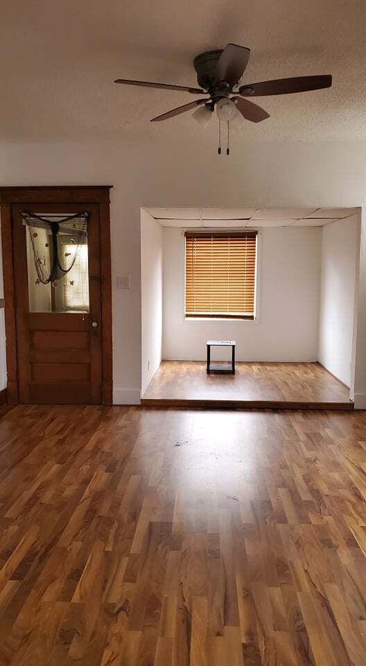 Foto del edificio - 515 1st Ave NE