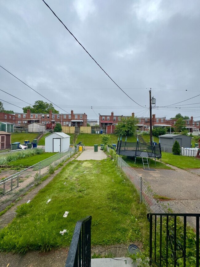 Building Photo - Charming 2Bed/1.5Bath in Violetville Neigh...