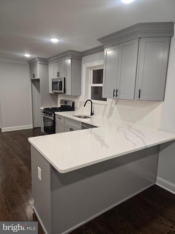 Building Photo - 135 N 15th St