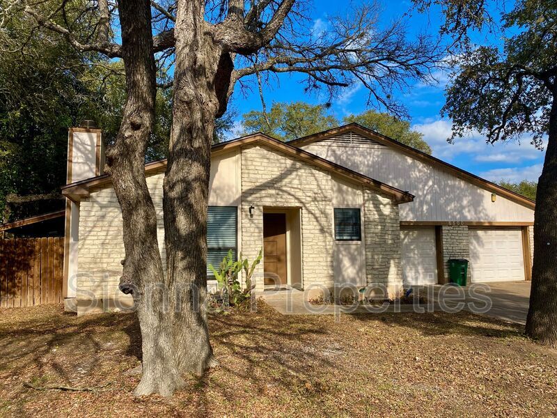 Primary Photo - 6500 Columbia Oaks Ct