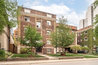 Building Photo - 54 Maitland St