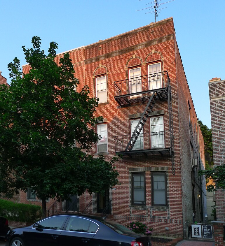 Building Photo - 32-06 82nd St