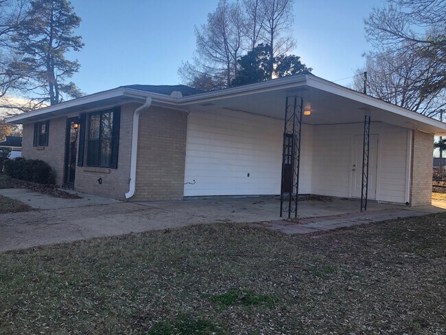 Foto del edificio - 1601 Brookhaven Rd