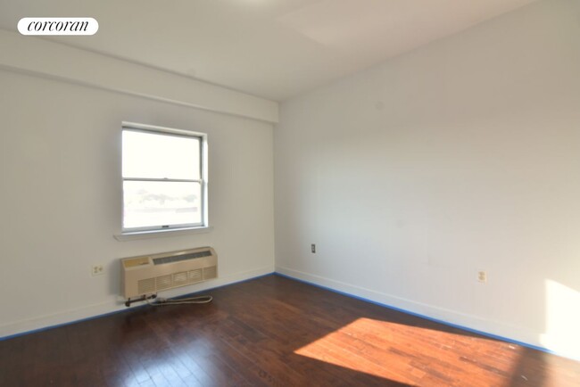 Foto del edificio - 945 Coney Island Ave