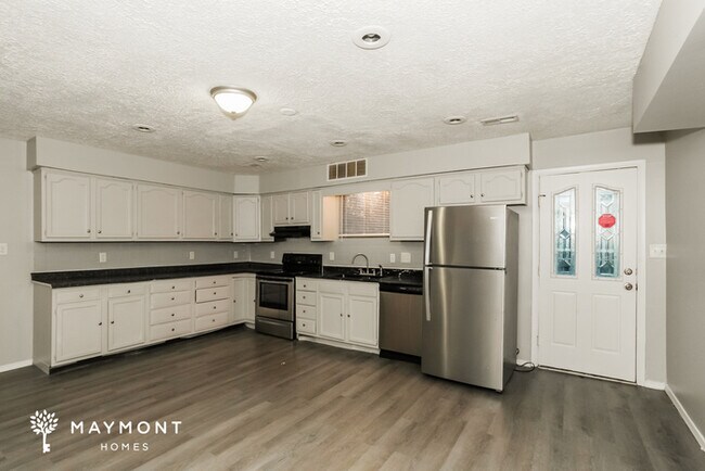 Foto del edificio - 867 Heatherstone Dr