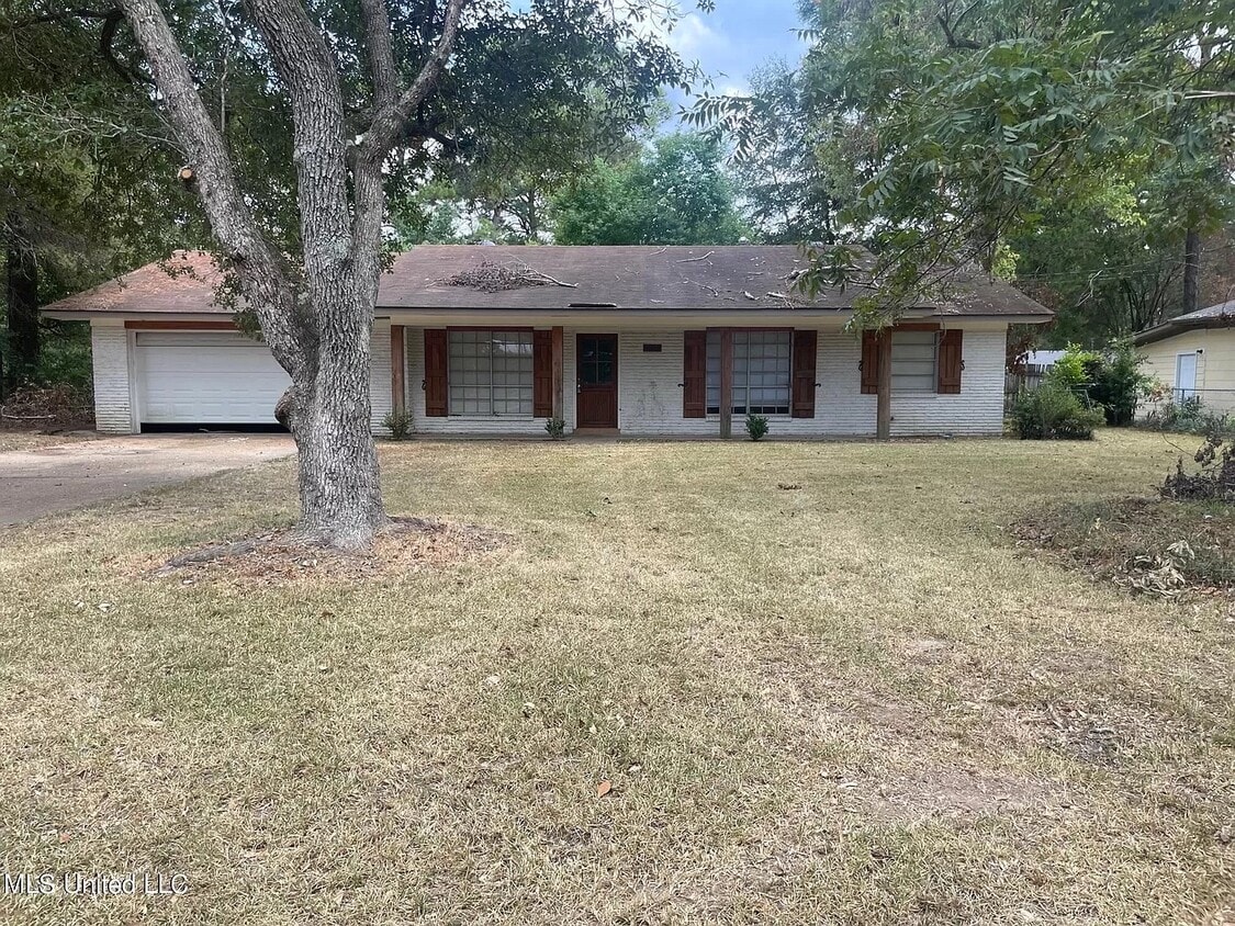 5862 Canton Park Dr, Jackson, MS 39211 House Rental in Jackson, MS
