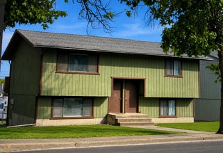 Building Photo - 823-825 2nd St