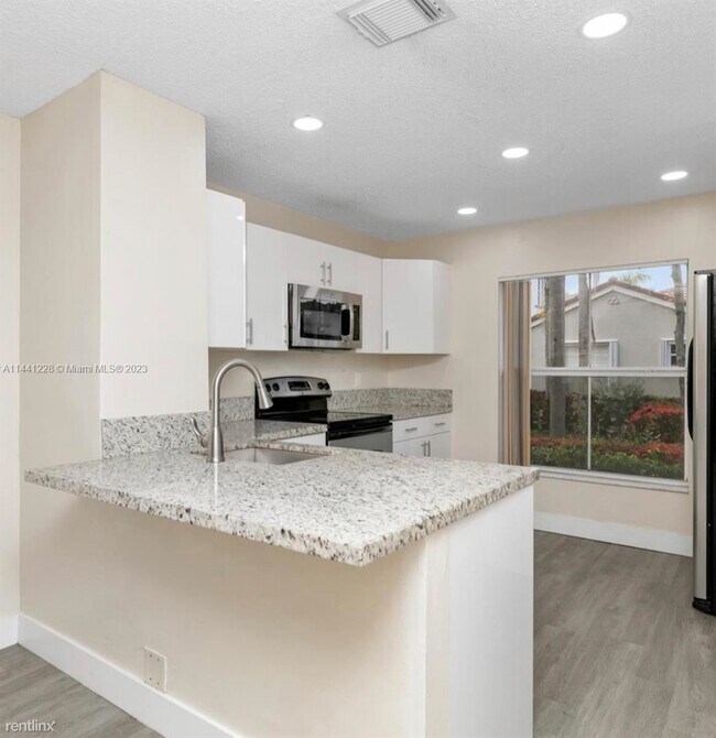 Building Photo - 3 br, 2.5 bath House - 1100 Satinleaf St