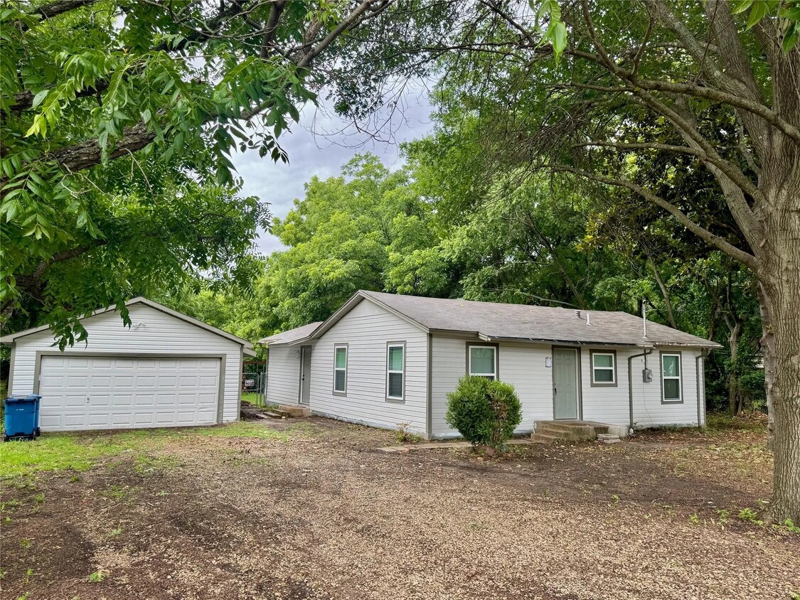 Foto principal - 728 Hilltop Cir