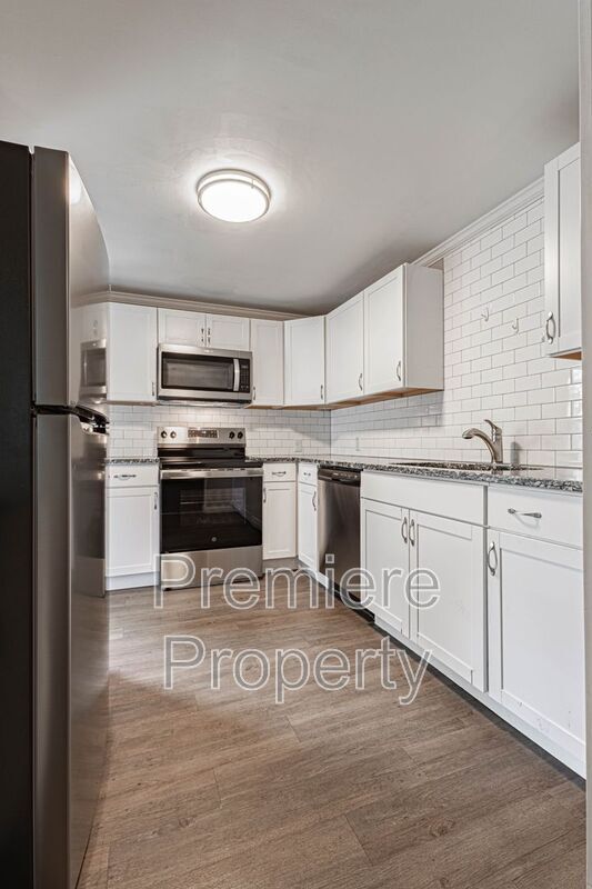 Building Photo - 7410 E 57th St