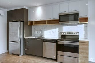 Building Photo - 9675 Av. Papineau