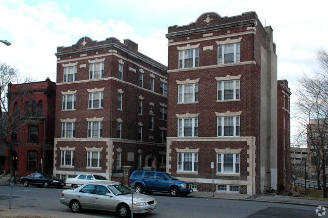 Primary Photo - The Courtyard