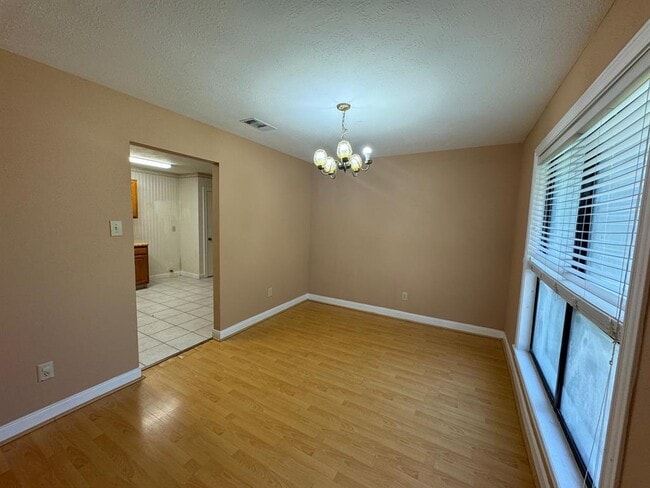 Building Photo - 2218 S Ferrisburg Ct