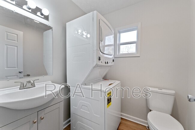 Foto del edificio - 21 N Gray St