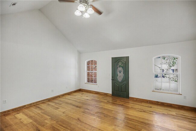 Foto del edificio - 11 Cresswell Ln