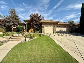 Building Photo - 12520 Crown Crest Dr